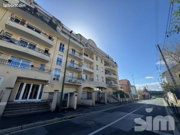 Chelles Oise, Oise, Picardie - Cave, Balcon