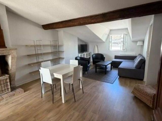 Appartement 2 pièces, 55 m² à louer à Bordeaux 33000