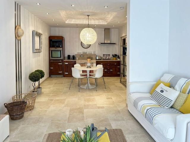 Appartement 2 pièces, 55 m² à louer à Cagnes sur Mer 06800