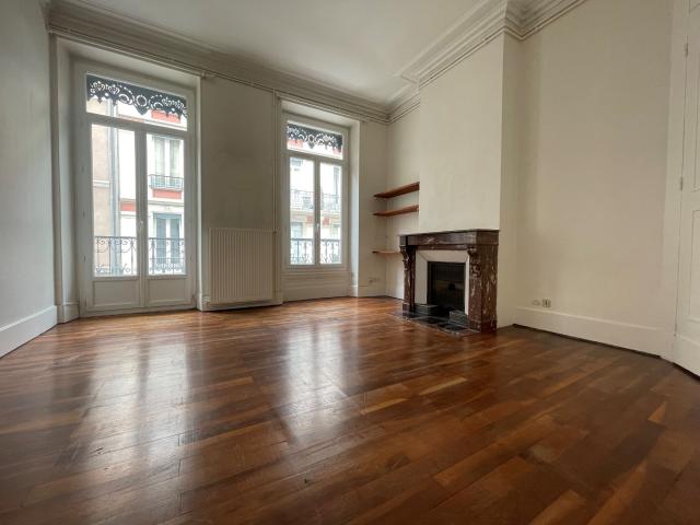 Appartement 2 pièces, 55 m² à louer à Grenoble 38000