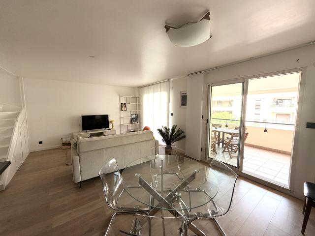 Appartement 2 pièces, 55 m² à louer à Marseille 8 13008