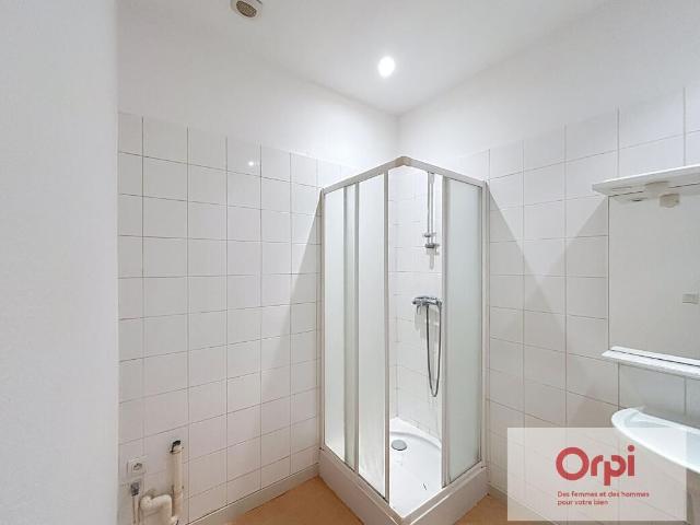 Appartement 2 pièces, 55 m² à louer à Montluçon 03100