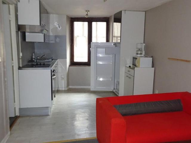 Appartement 10 pièces 166 m²