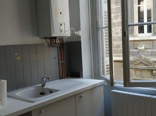 Appartement 2 pièces, 59 m² à louer à Bordeaux 33000