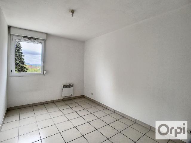 Appartement 2 pièces, 63 m² à louer à Montluçon 03100