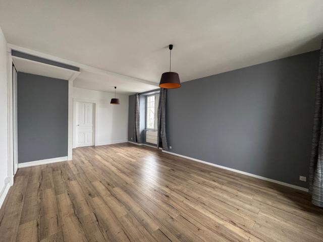 Appartement 2 pièces, 60 m² à louer à Charquemont 25140