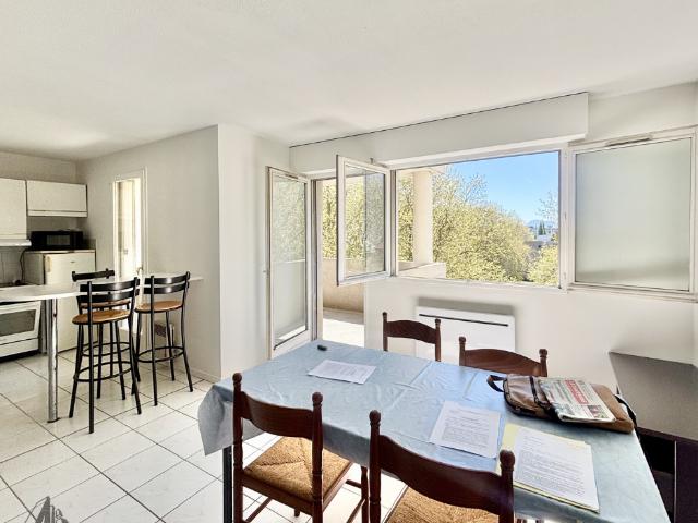 Appartement 2 pièces, 60 m² à louer à Grenoble 38100
