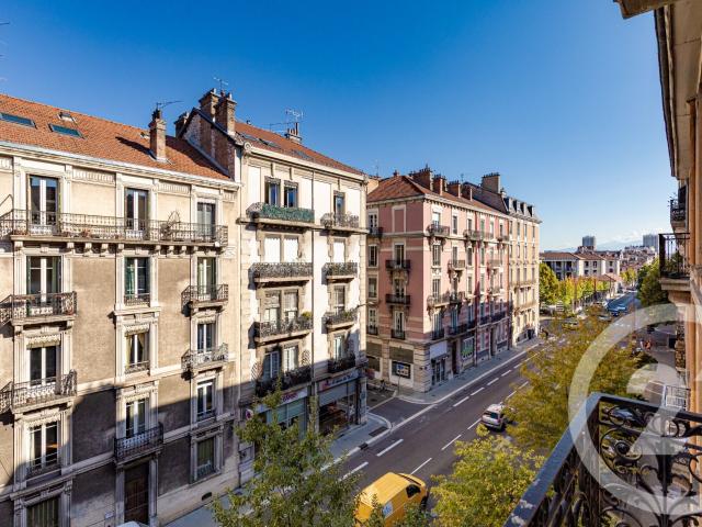 Appartement 2 pièces 61 m²