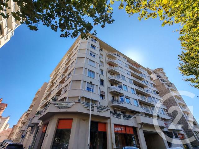 Appartement 2 pièces 67 m²