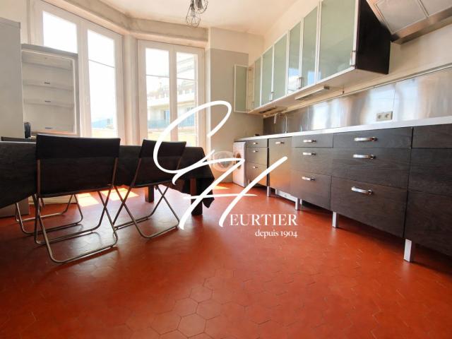 Appartement 2 pièces, 64 m² à louer à Grenoble 38000