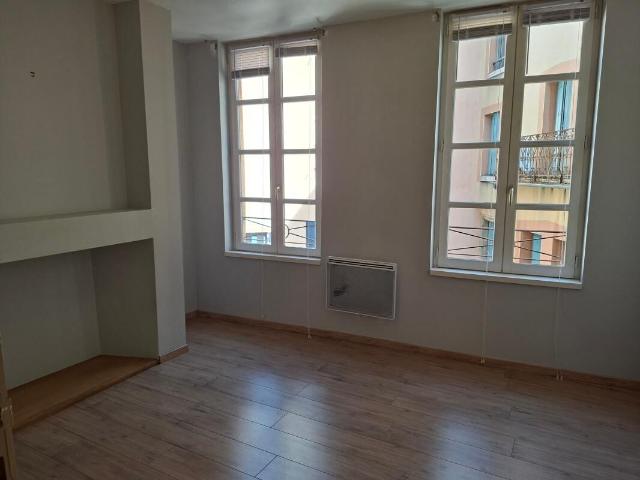 Appartement 2 pièces, 64 m² à louer à Mende 48000