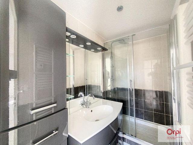 Appartement 2 pièces, 64 m² à louer à Montluçon 03100