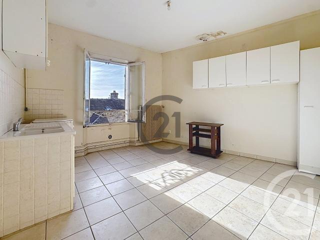 Appartement 2 pièces 64 m²