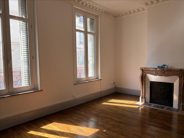 Appartement 2 pièces 64 m²
