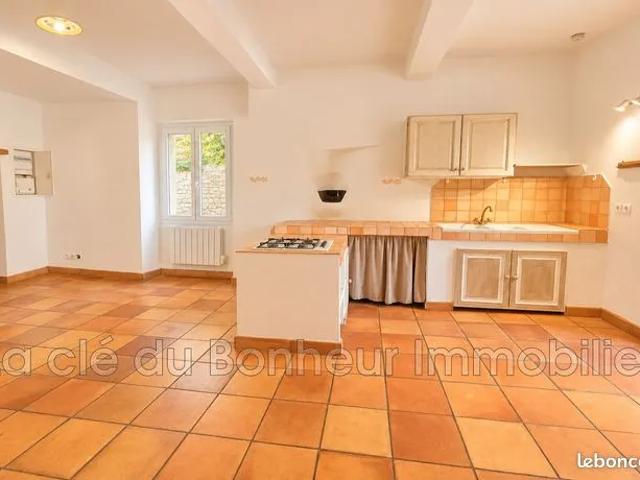 Appartement 2 pièces 64 m²