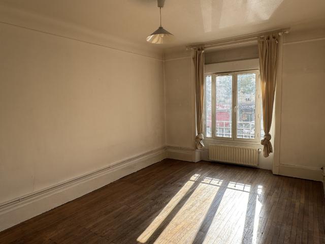 Appartement 2 pièces 64 m²