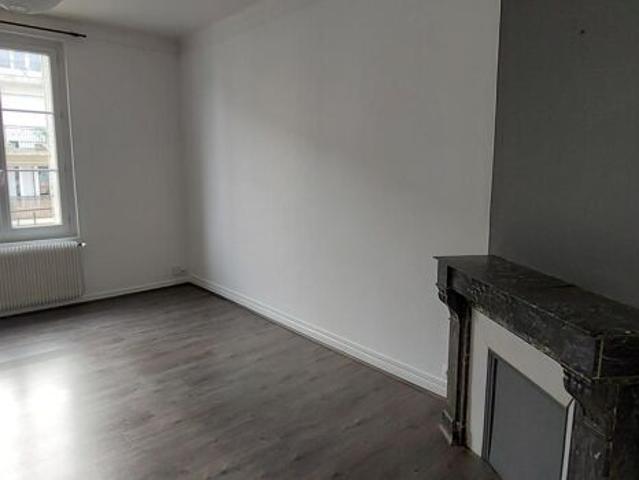 Appartement 2 pièces 64m2 REIMS 710 euros
