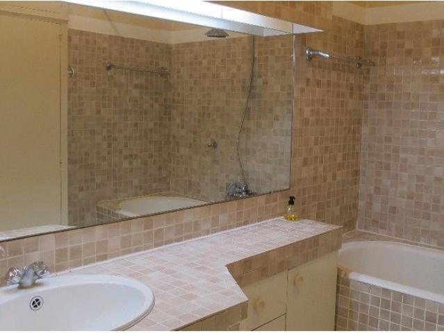 Appartement 2 pièces, 65 m² à louer à Grenoble 38000