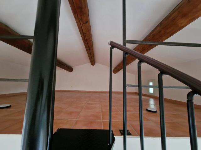 Appartement 2 pièces, 65 m² à louer à Jouques 13490