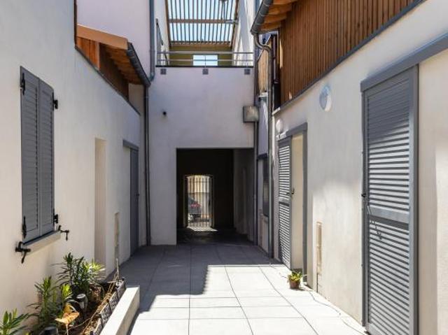 Appartement 2 pièces, 66 m² à louer à Nîmes 30000