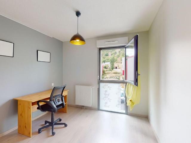 Appartement 2 pièces, 66 m² à louer à Onet le Château 12850