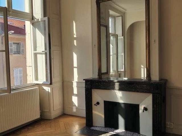Appartement 2 pièces 66 m²