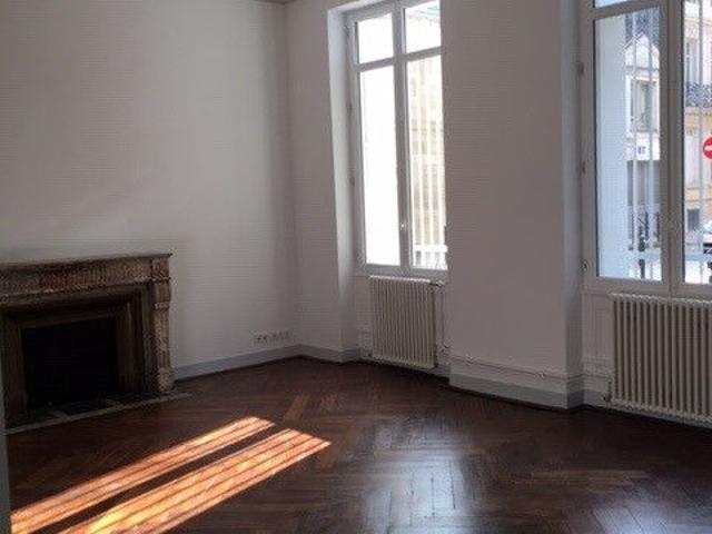 Appartement 2 pièces, 68 m² à louer à Bordeaux 33000
