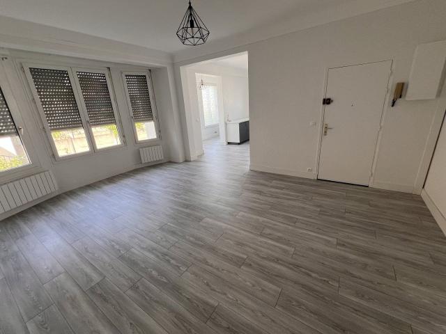 Appartement 2 pièces, 68 m² à louer à Sainte Geneviève des Bois 91700