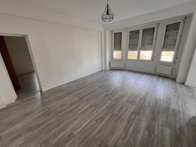 Appartement 2 pièces, 68 m² à louer à Sainte Geneviève des Bois 91700