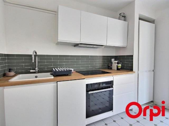Appartement 2 pièces, 69 m² à louer à Marseille 7 13007