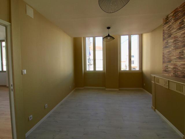 Appartement 2 pièces, 69 m² à louer à Monclar 47380