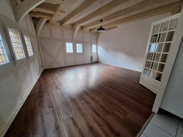 Appartement 2 pièces – 70 m² environ à Vannes ref: 31110
