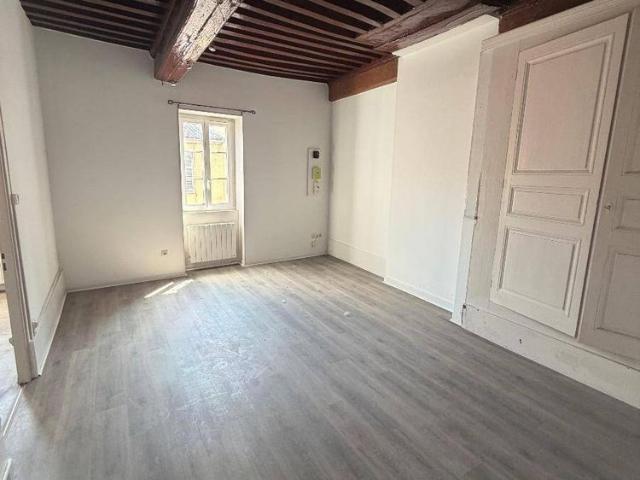 Appartement 2 pièces 71000 Mâcon