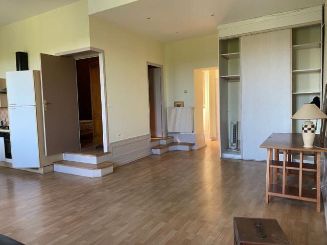 Appartement 2 pièces, 71 m² à louer à Caluire et Cuire 69300