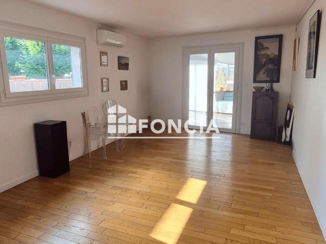 Appartement 2 pièces 77 m²