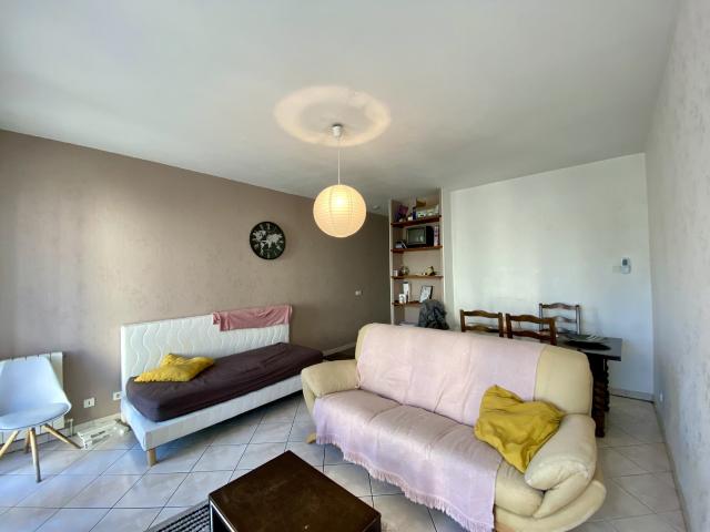 Appartement 2 pièces 77 m²
