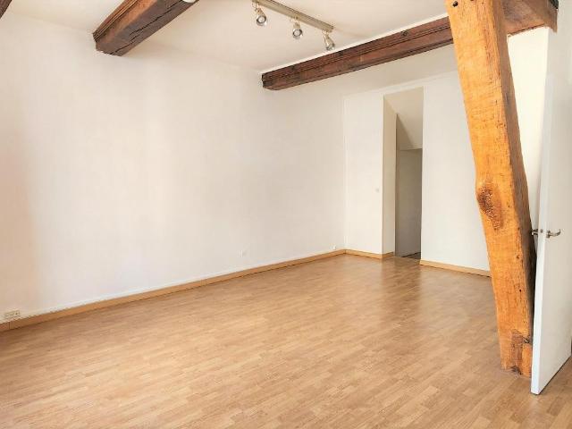 Appartement 2 pièces 74 m²
