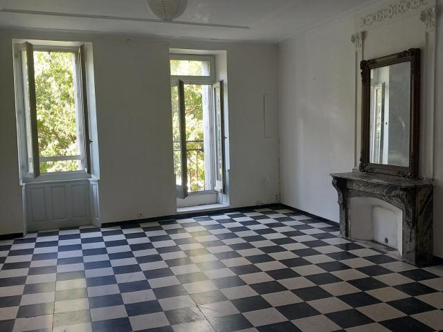 Appartement 2 pièces 75 m²