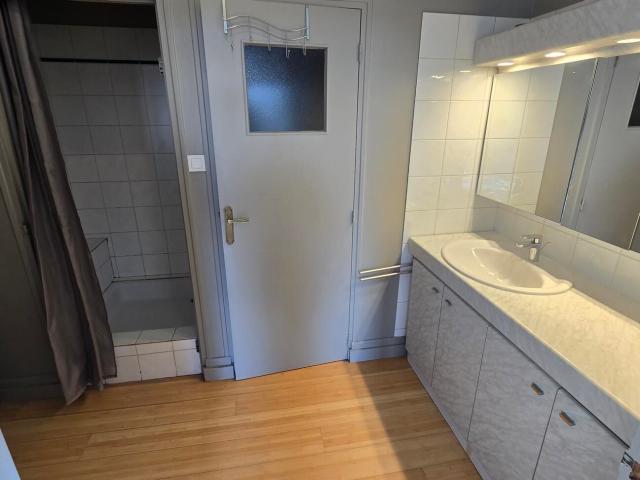 Appartement 2 pièces, 76 m² à louer à Rives 38140