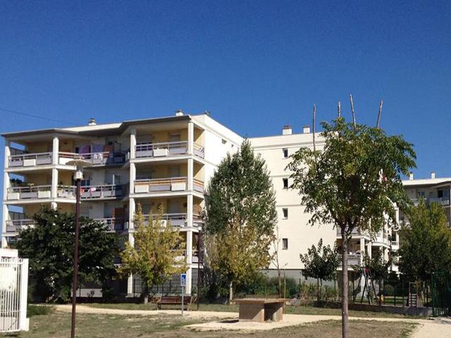 Appartement 2 pièces, 79 m² à louer à L'Isle sur la Sorgue 84800