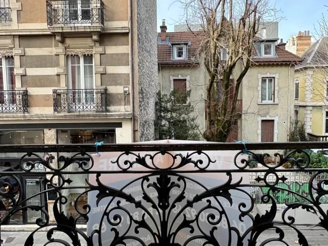 Appartement 2 pièces 79 m²