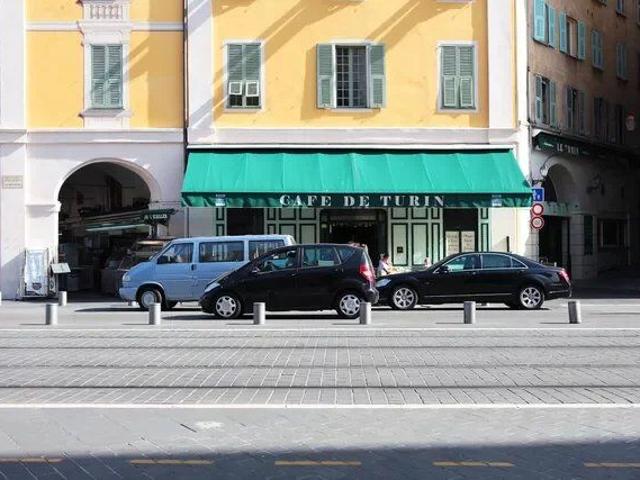 Appartement 2 pièces, 80 m² à louer à Nice 06300