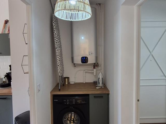 Appartement 2 pièces, 81 m² à louer à Marseille 2 13002