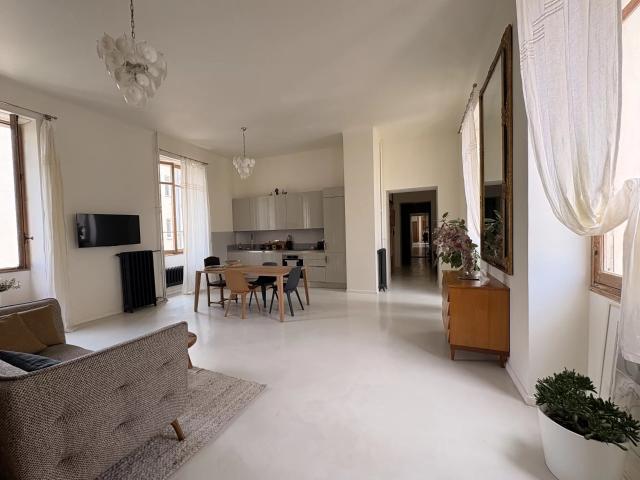 Appartement 2 pièces 82 m²