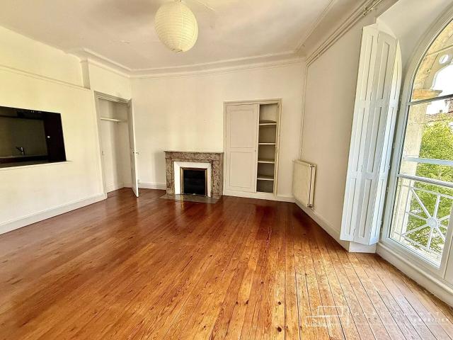 Appartement 2 pièces, 89 m² à louer à Auch 32000