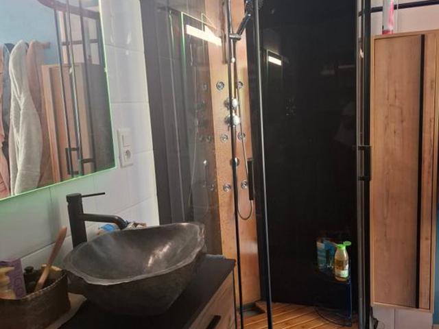 Appartement 2 pièces, 90 m² à louer à Cassaniouze 15340
