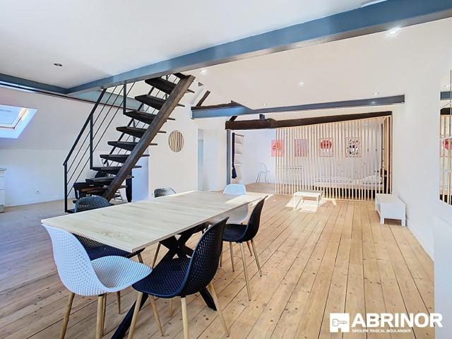 Appartement 2 pièces 99 m²