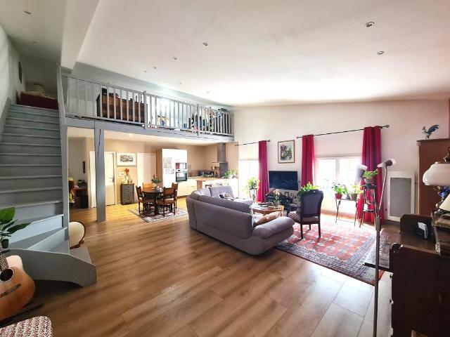 Appartement 2 pièces 100 m²