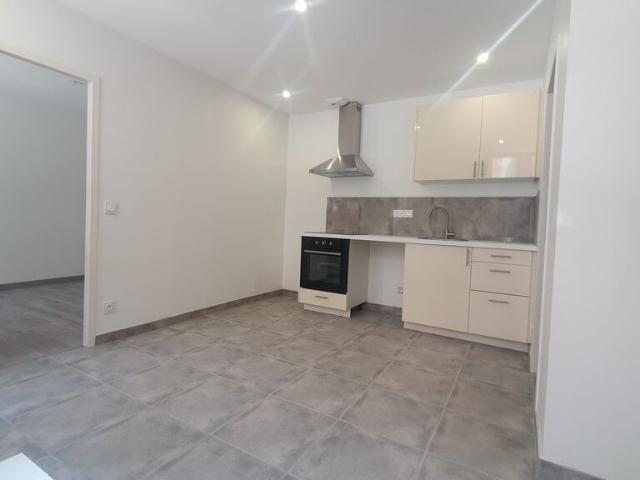 Appartement 2 pièces, 27 m² à louer à Dijon 21000