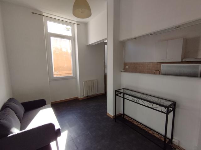 Appartement 2 pièces, 27 m² à louer à Marseille 4 13004